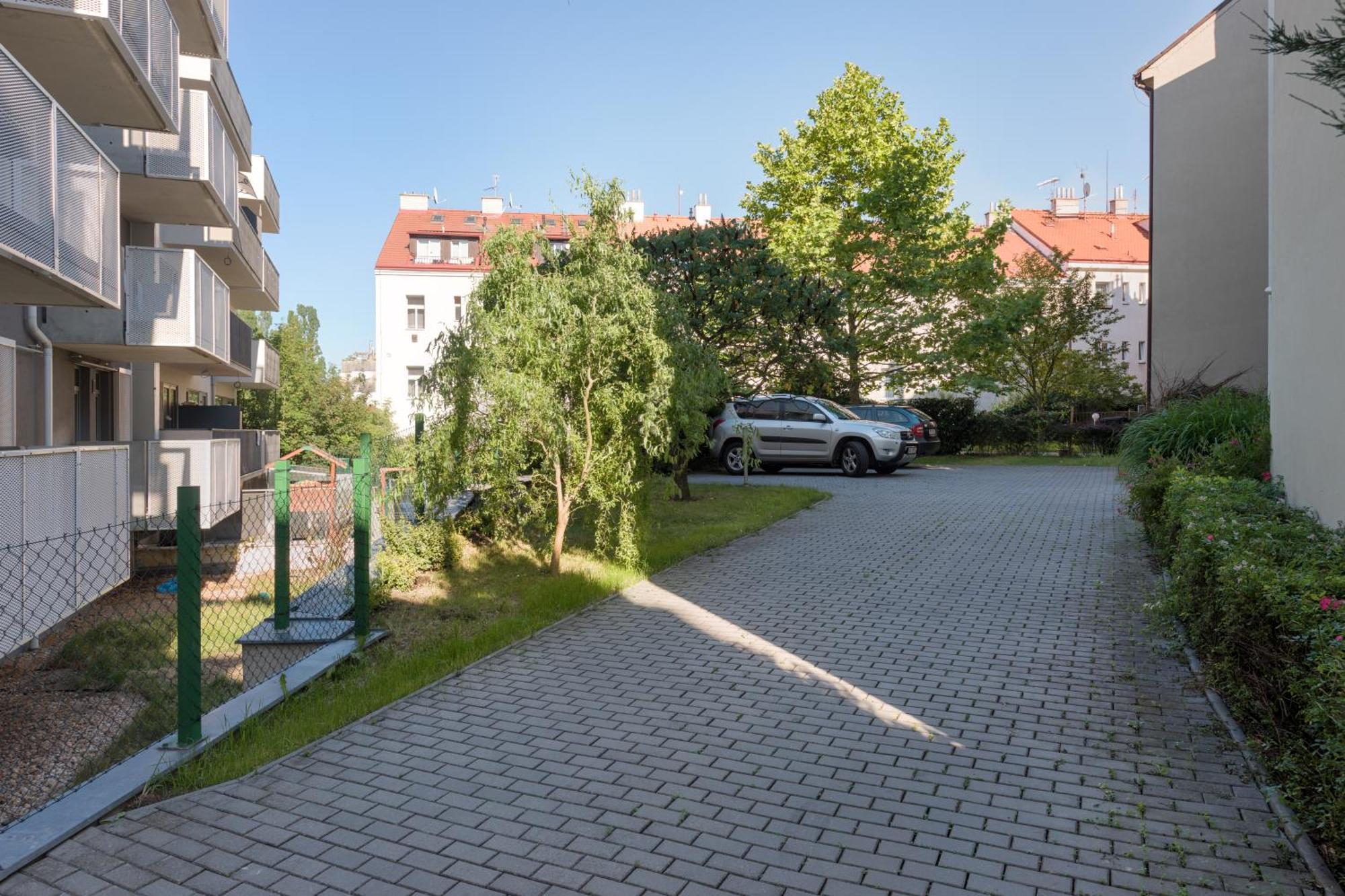 Veleslavin Apartments Prague Exterior photo