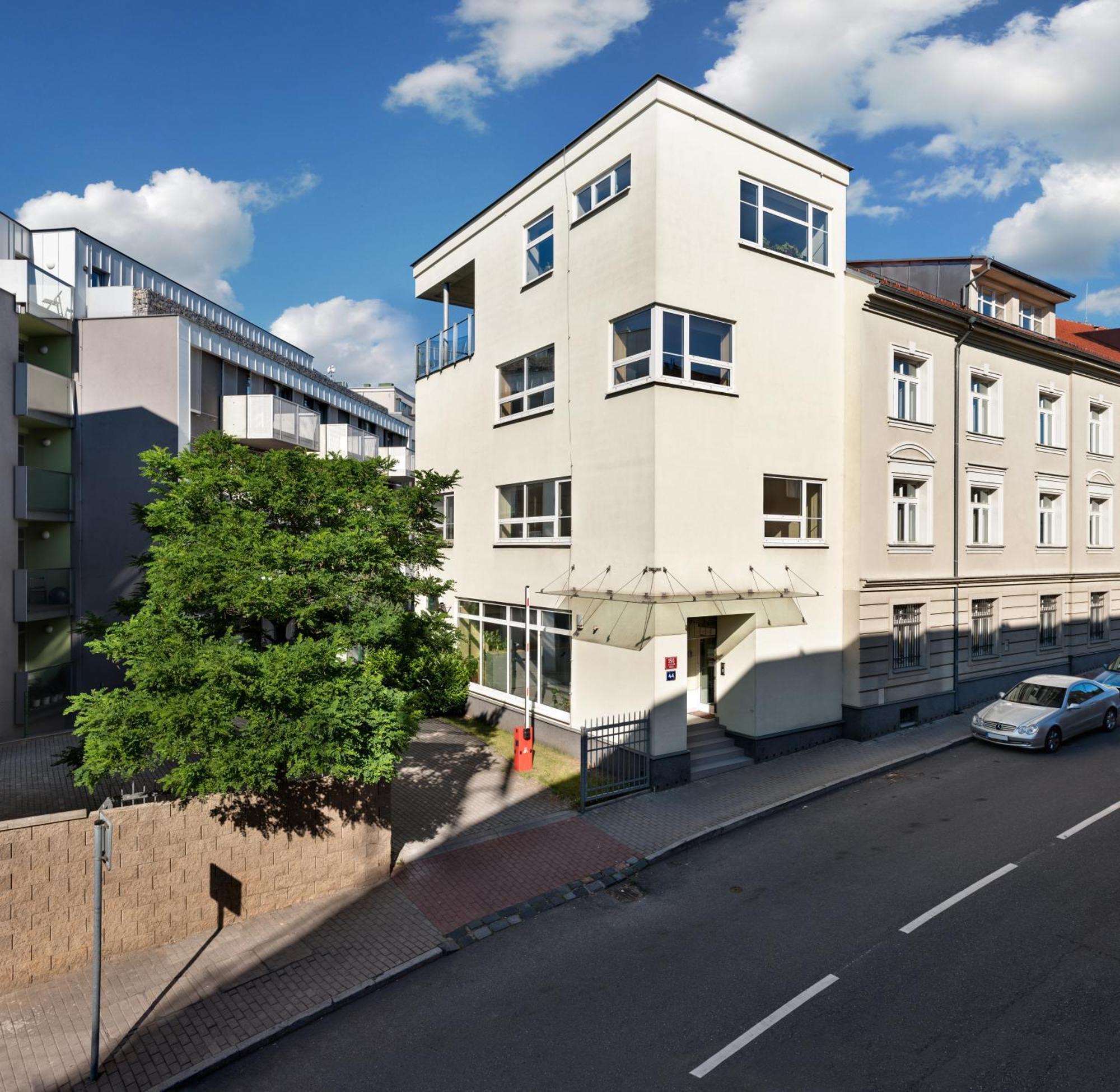 Veleslavin Apartments Prague Exterior photo